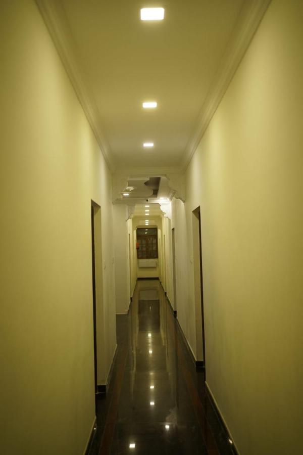 Hotel Sonika's Paradise
