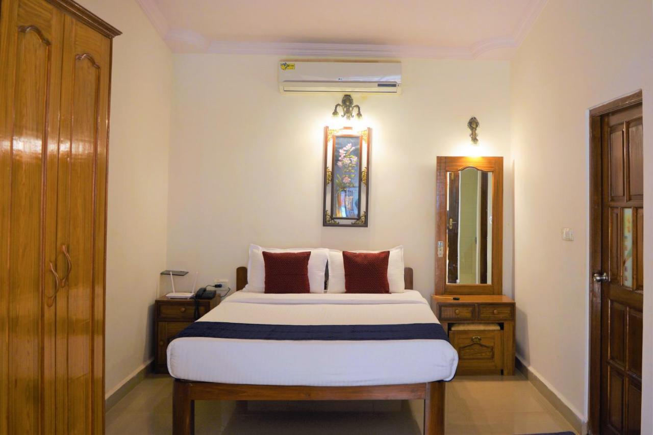 Sonika's Paradise Hotel